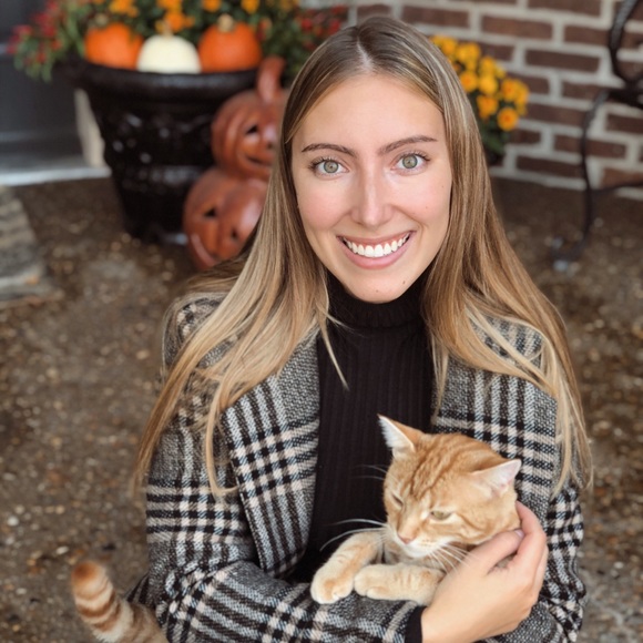 Meet your Posher - Picture 3 of 3